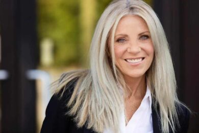 Transitioning to Grey Hair with Highlights