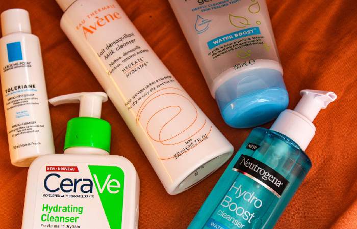 Best Face Wash For Dry Skin Female